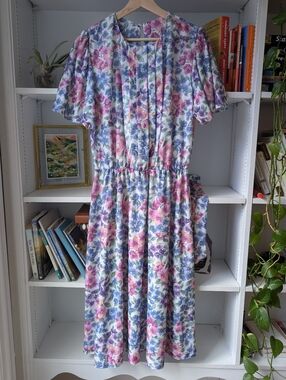 Vintage Floral Midi Dress in Pink, Purple & Blue Size Medium Cottagecore 80's